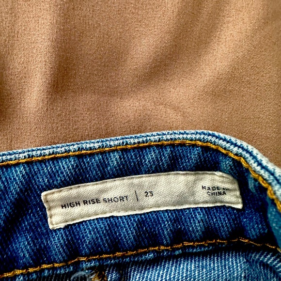 Patch Jean Shorts - Picture 4 of 4